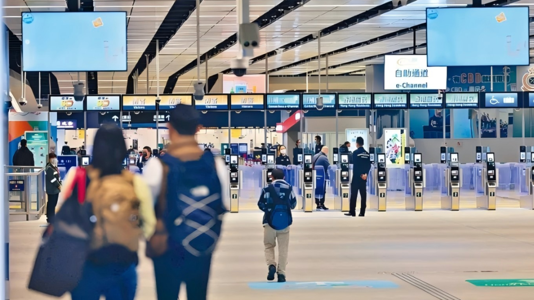 內(nèi)地人在香港賺得比本地人多？為什么？